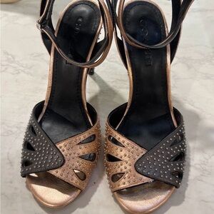 Coach Women's Black and Bronze Heels